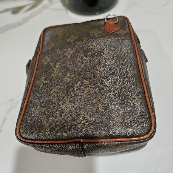 Louis Vuitton Brown Monogram Messenger Bag - Picture 6 of 11